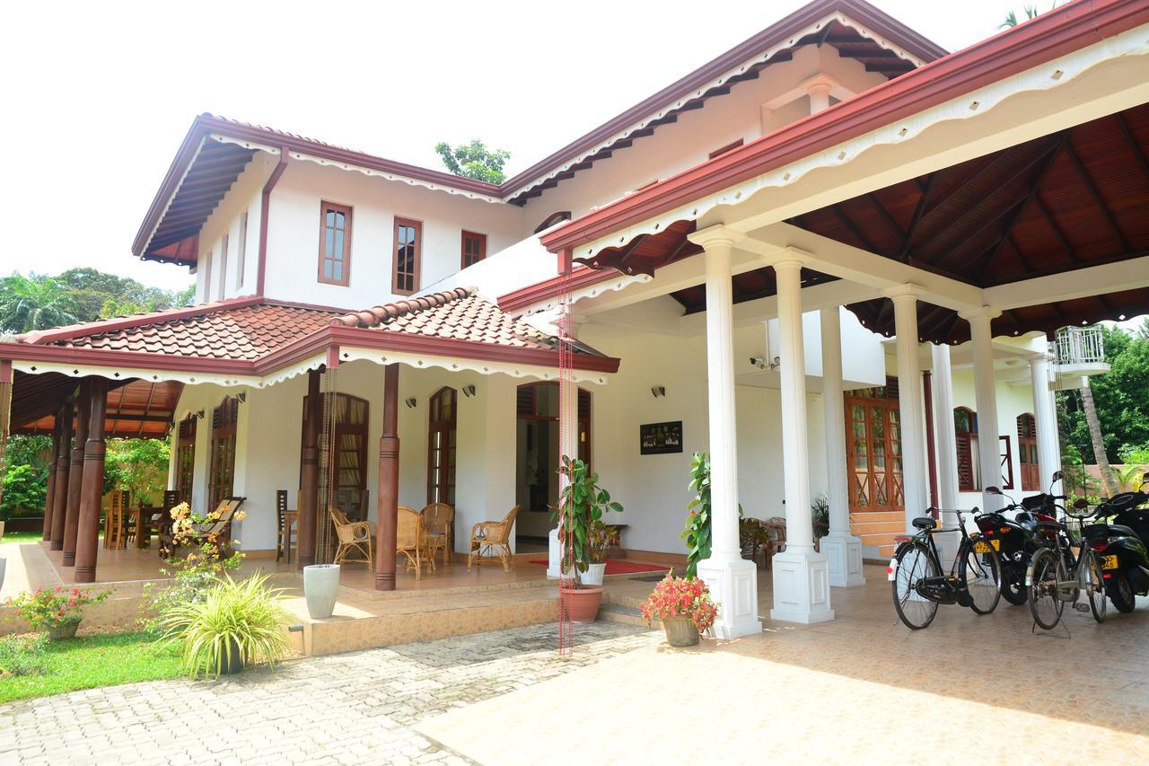 Robi Garden Villa Negombo Exterior foto